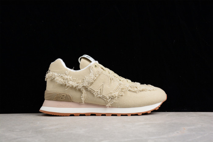 NEW BALANCE SNEAKER 011