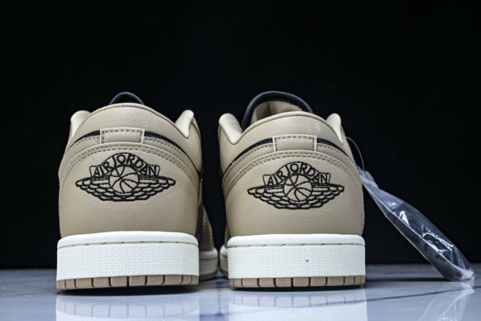 Wmns Air Jordan 1 Low 