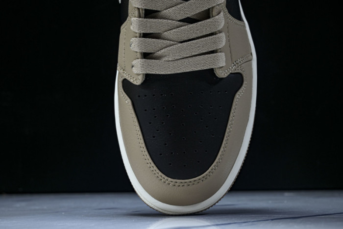 Wmns Air Jordan 1 Low 