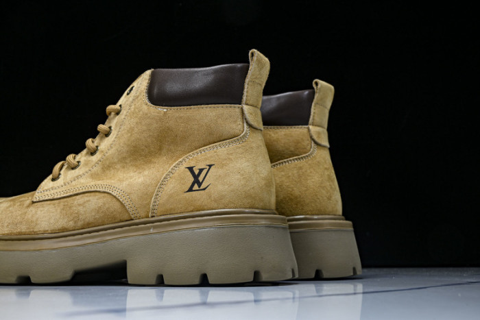 LV BOOTS L000059