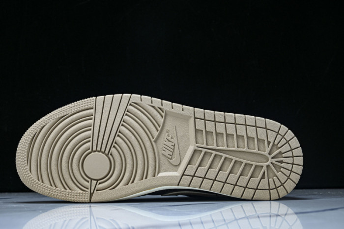 Wmns Air Jordan 1 Low 