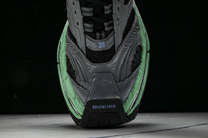 BC Platform Reduced Dark Gray 821137 WPLTF 0312