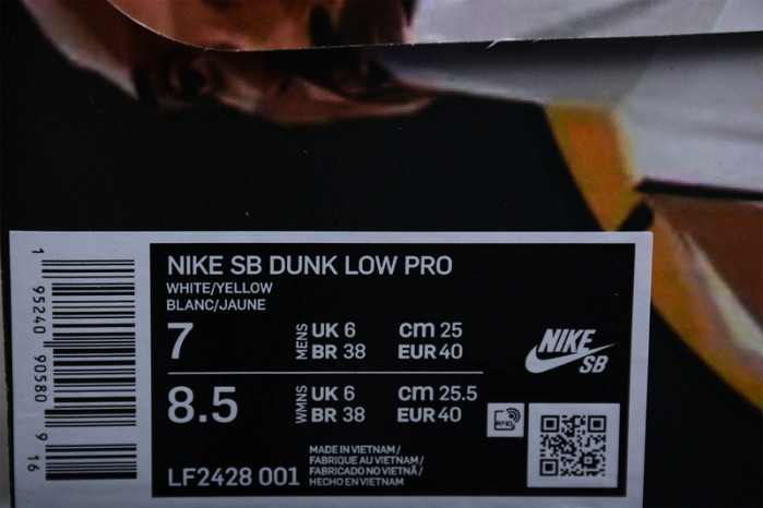 Nike SB Dunk Low "Kobe"