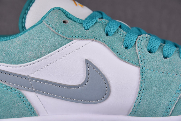 Jordan 1 Low SE New Emerald DN3705-301