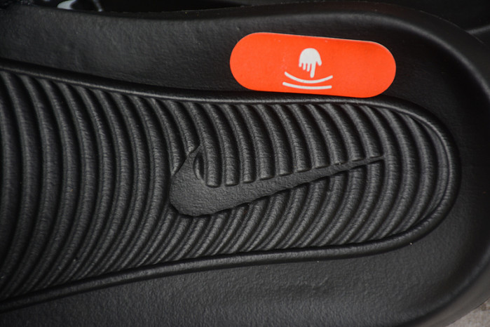 NIKE SANDALS N-001