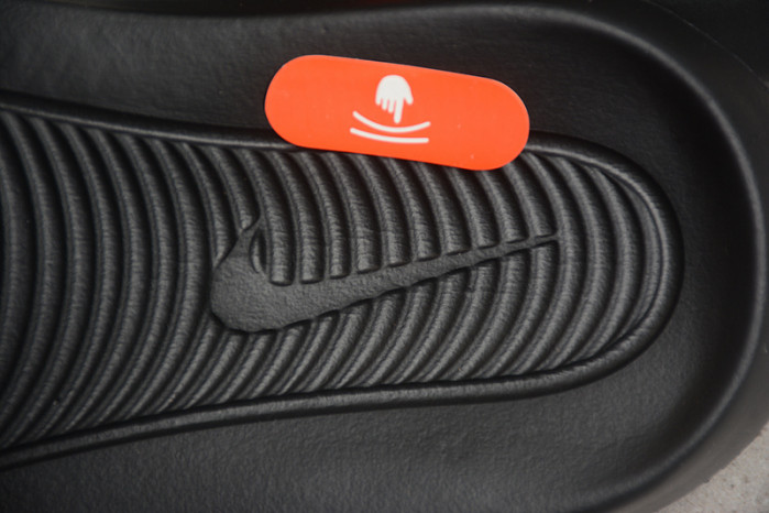 NIKE SANDALS N-007