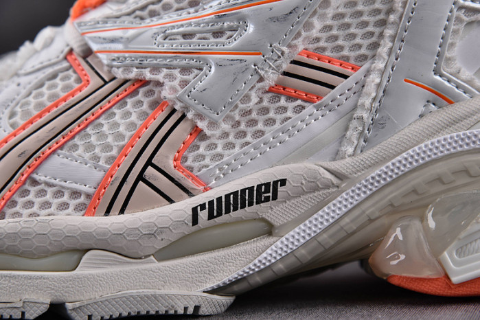 RUNNER SNEAKER RS027