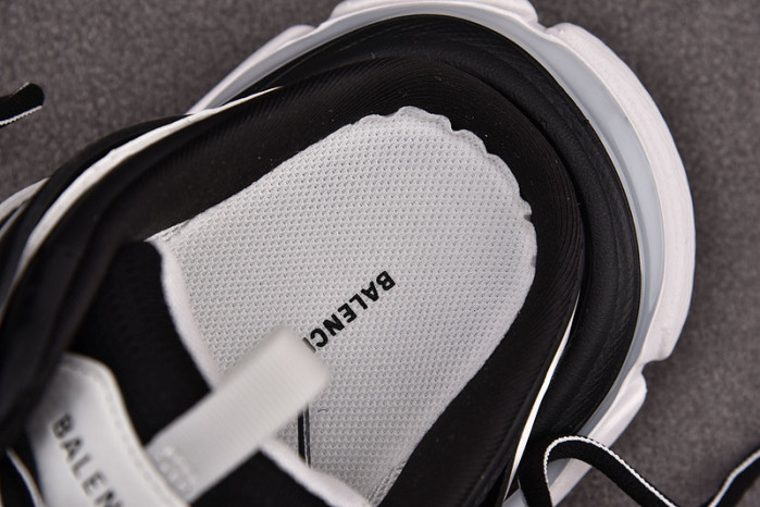 TRACK SNEAKER TS085