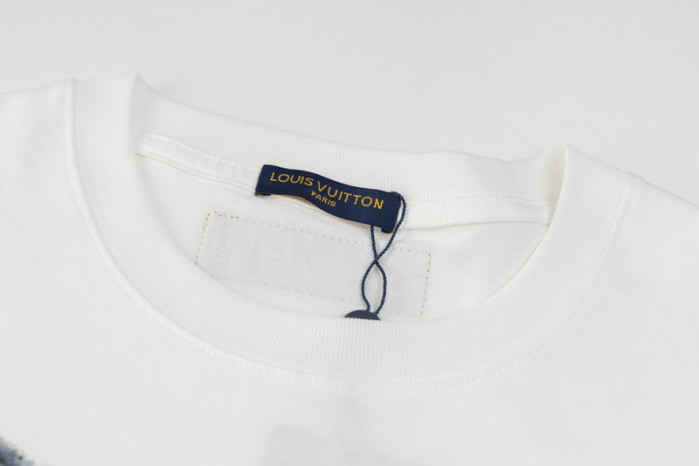 LV CLOTHES V00017