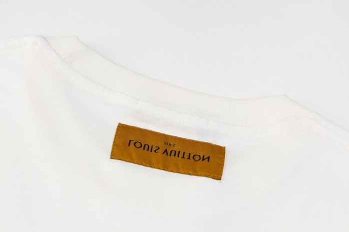 LV CLOTHES V00035