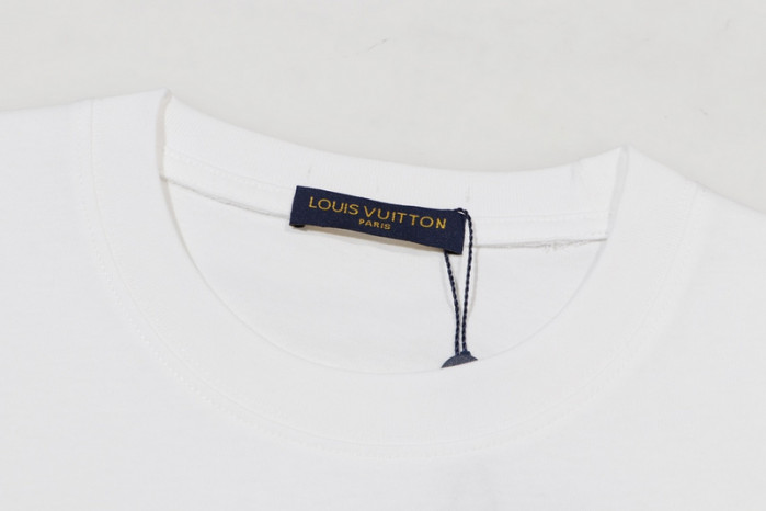 LV CLOTHES V00055