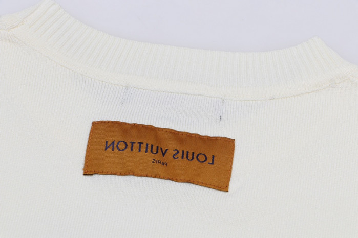 LV CLOTHES V00067