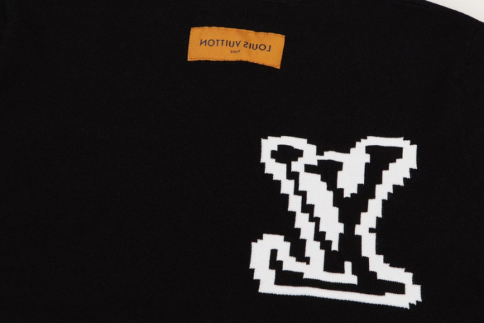 LV CLOTHES V00068