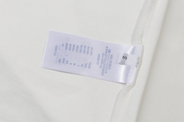 LV CLOTHES V00071