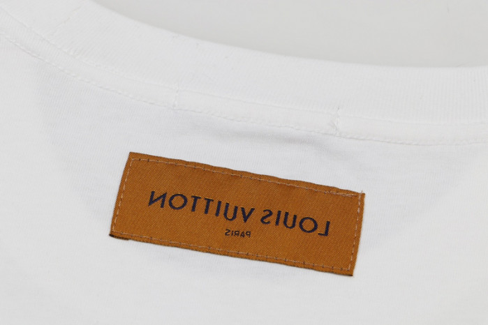 LV CLOTHES V00077