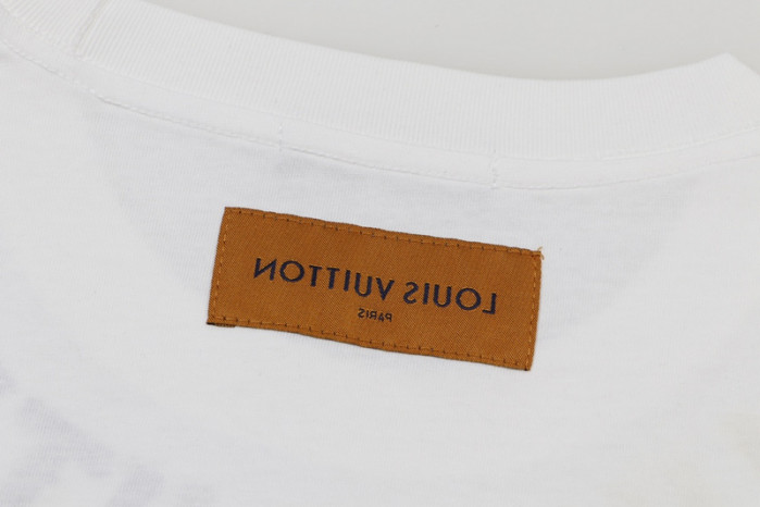 LV CLOTHES V00079