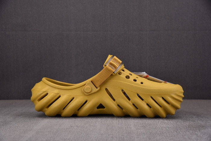 CROCS X SALEHE BEMBURY C00021