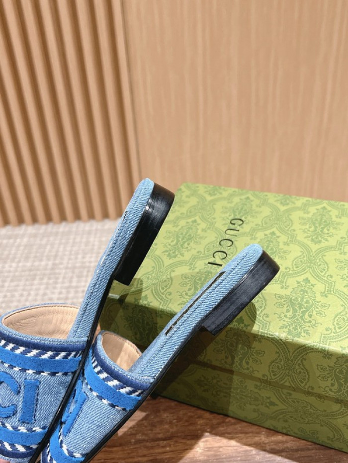 Gucc* Sandal 199