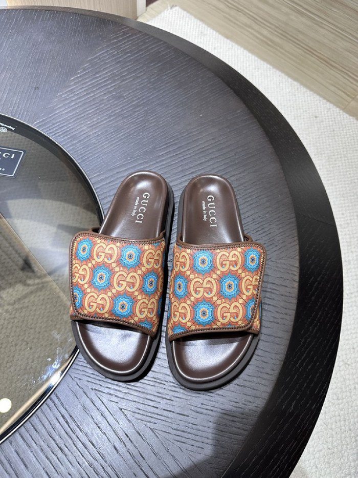 Gucc* Sandal 132