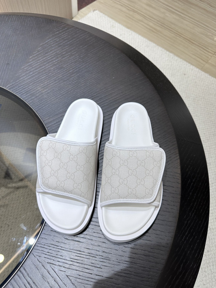 Gucc* Sandal 136