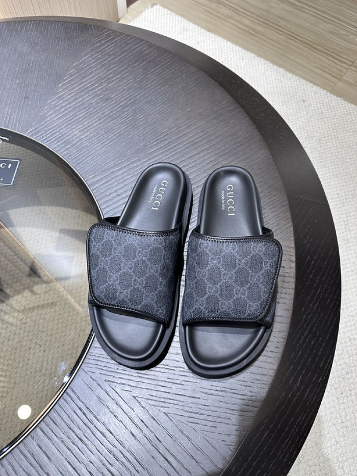 Gucc* Sandal 137