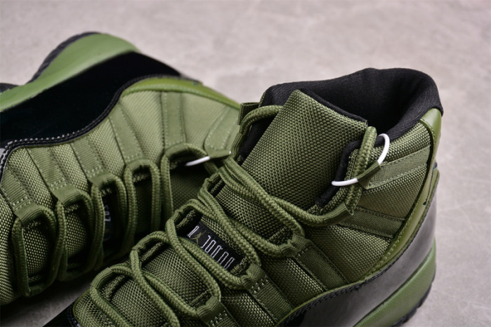 AIR JORDAN 11