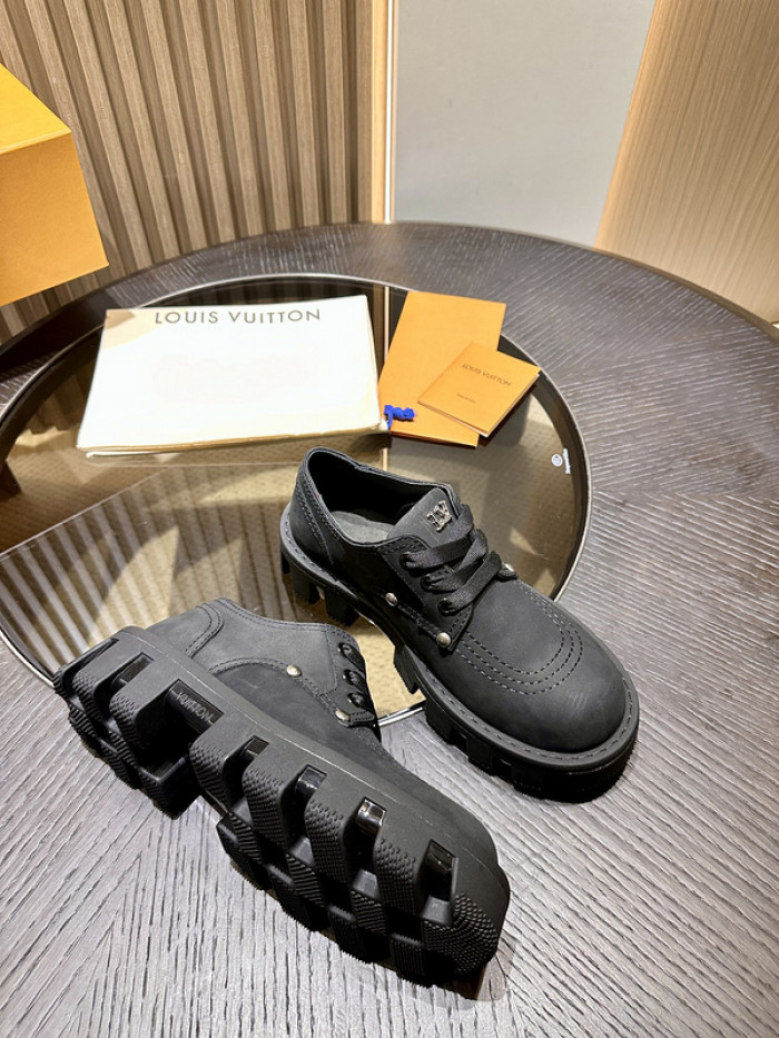 LV BOOTS L000028
