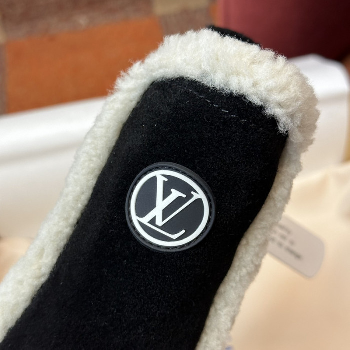 LV BOOTS L000033