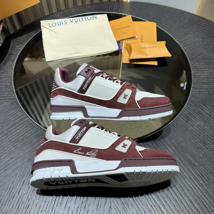 LV TRAINER SNEAKER LV-000606