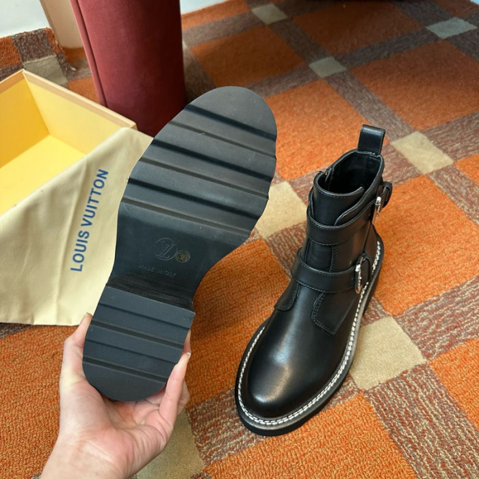 LV BOOTS L000048