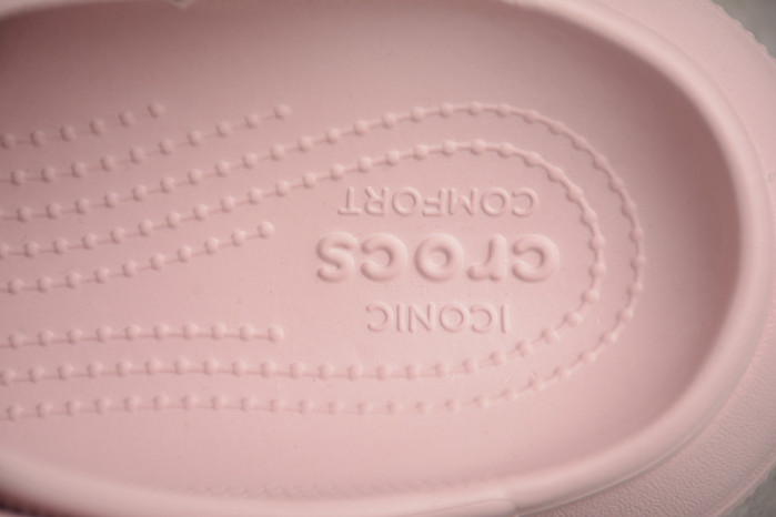 CROCS SCANDAL C00028