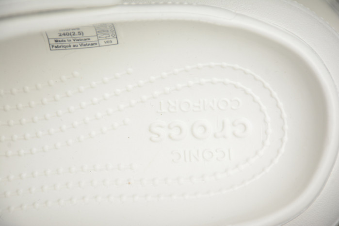 CROCS SCANDAL C00031