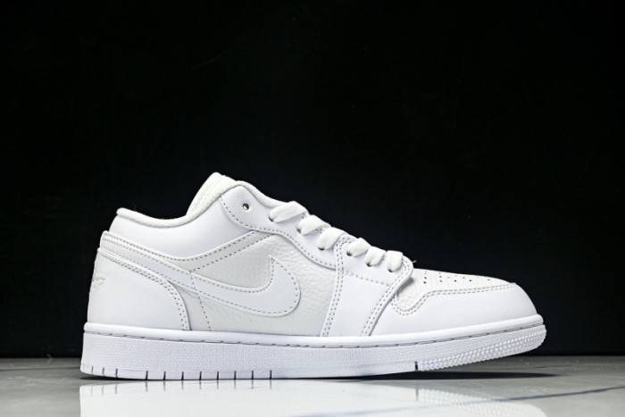 Air Jordan 1 Retro Low 