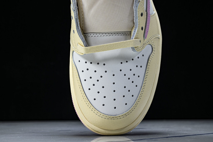 Travis Scott x Air Jordan 1 Low OG 