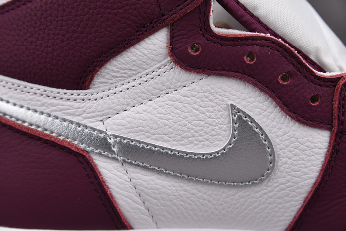 Jordan 1 Retro High OG Bordeaux 555088-611