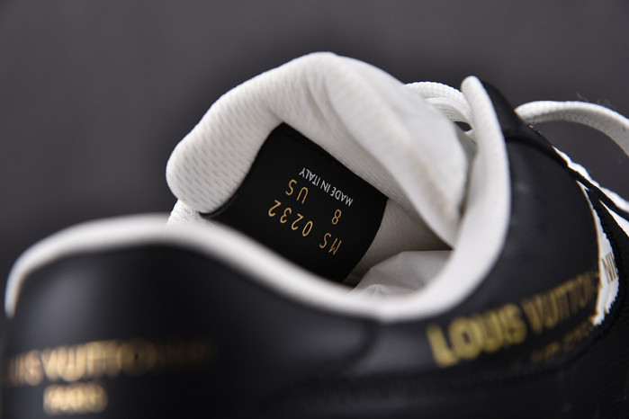 2022 l**is V*t*n x nike air force