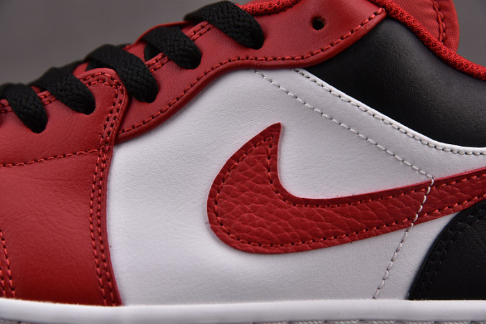 Jordan 1 Low Bulls 553558-163