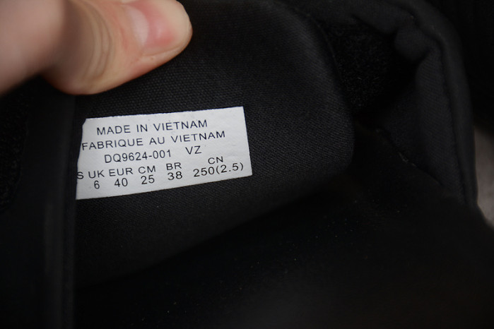 NIKE SANDALS N-017