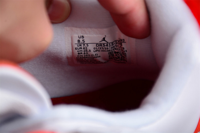 Air Jordan 4