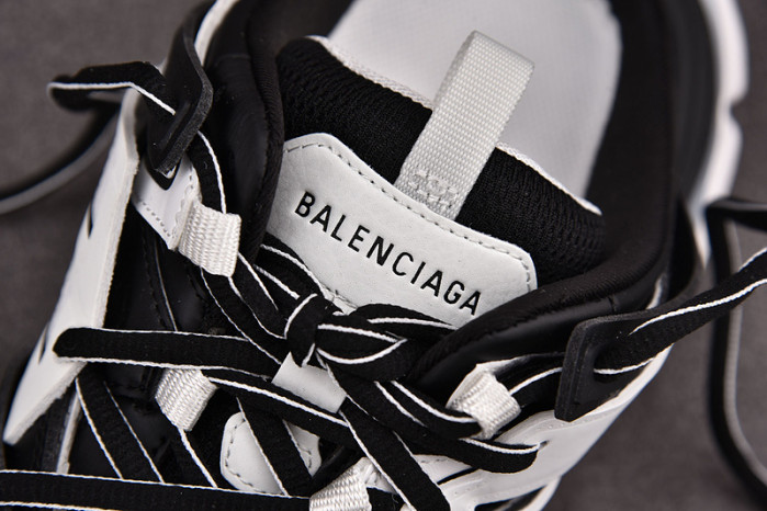 TRACK SNEAKER TS085