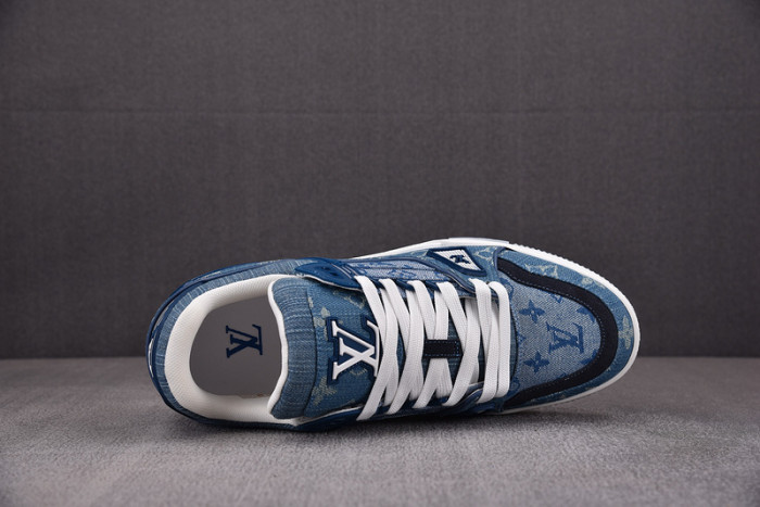 LV SNEAKER LV-000106