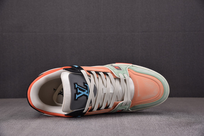 LV SNEAKER LV-000108