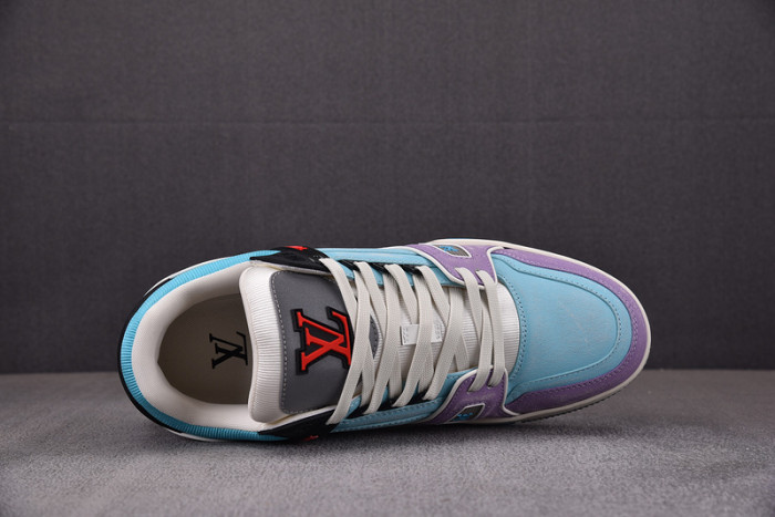 LV SNEAKER LV-000122