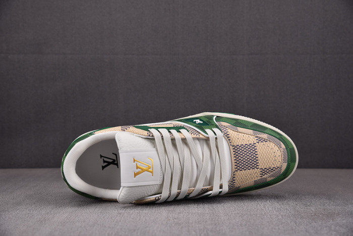 LV SNEAKER LV-000110