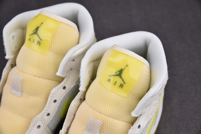 WMNS AIR JORDAN 1 MID SE