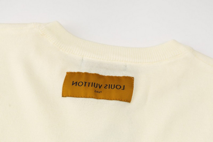 LV CLOTHES V00026