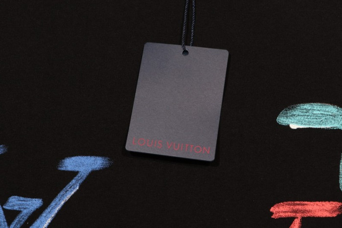 LV CLOTHES V00036