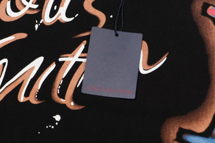 LV CLOTHES V00037