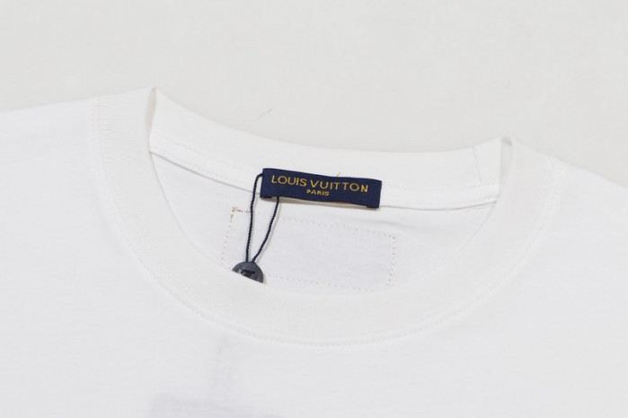 LV CLOTHES V00042