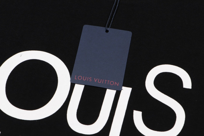 LV CLOTHES V00076